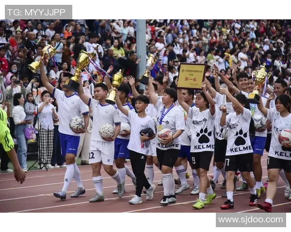 聚焦成都足球队的风采与挑战探讨球队节奏与未来发展方向